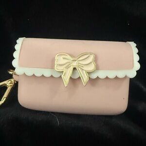 SOLD
Bath and Body Works Scallop Bow Snap Case PocketBac Holder (with sanitizer)